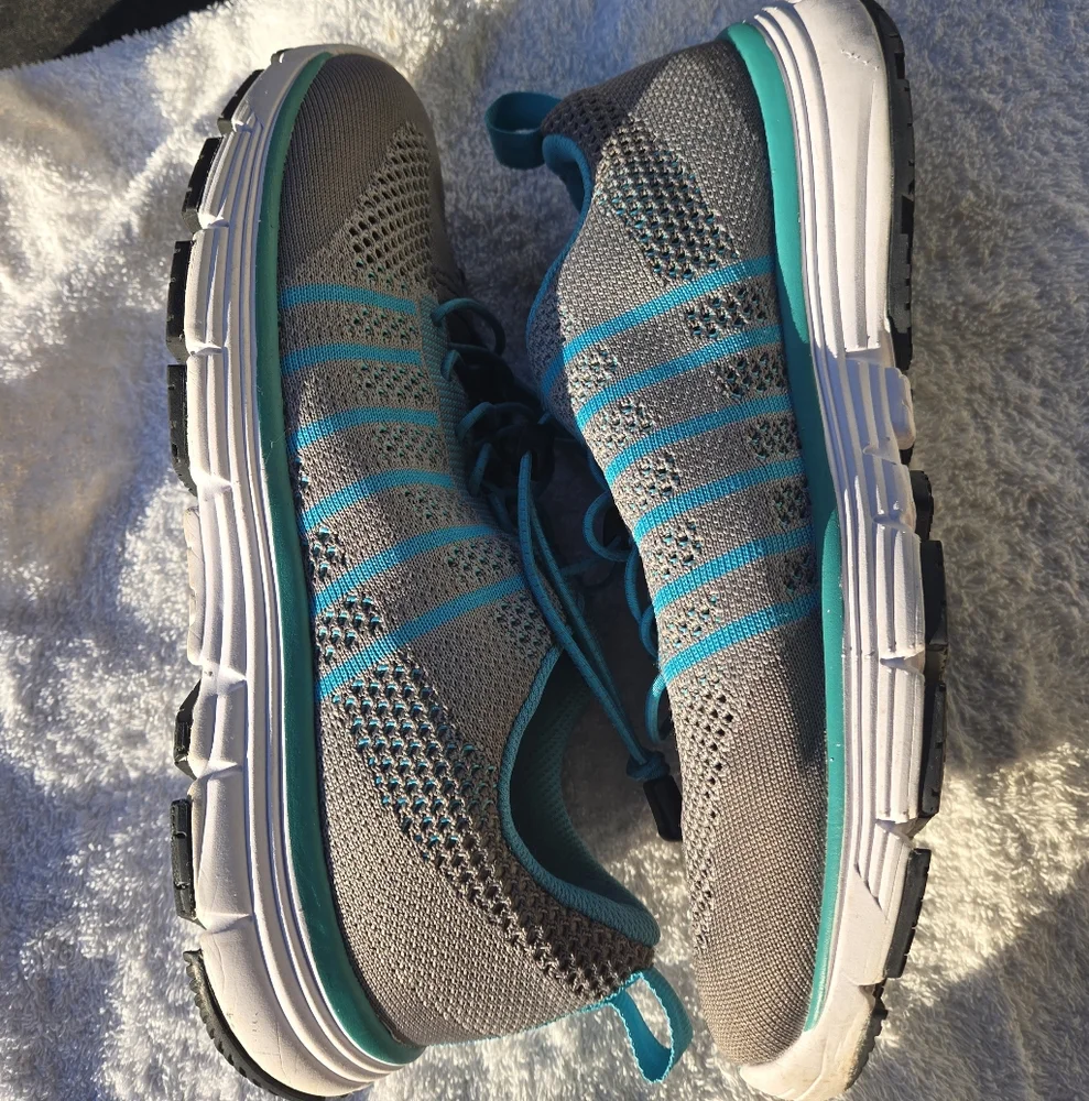 Apex Teal and Gray Sneakers‎
